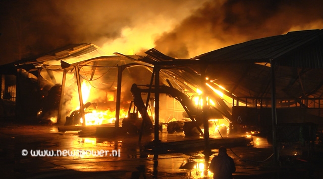 loodsbrand in Schoonebeek